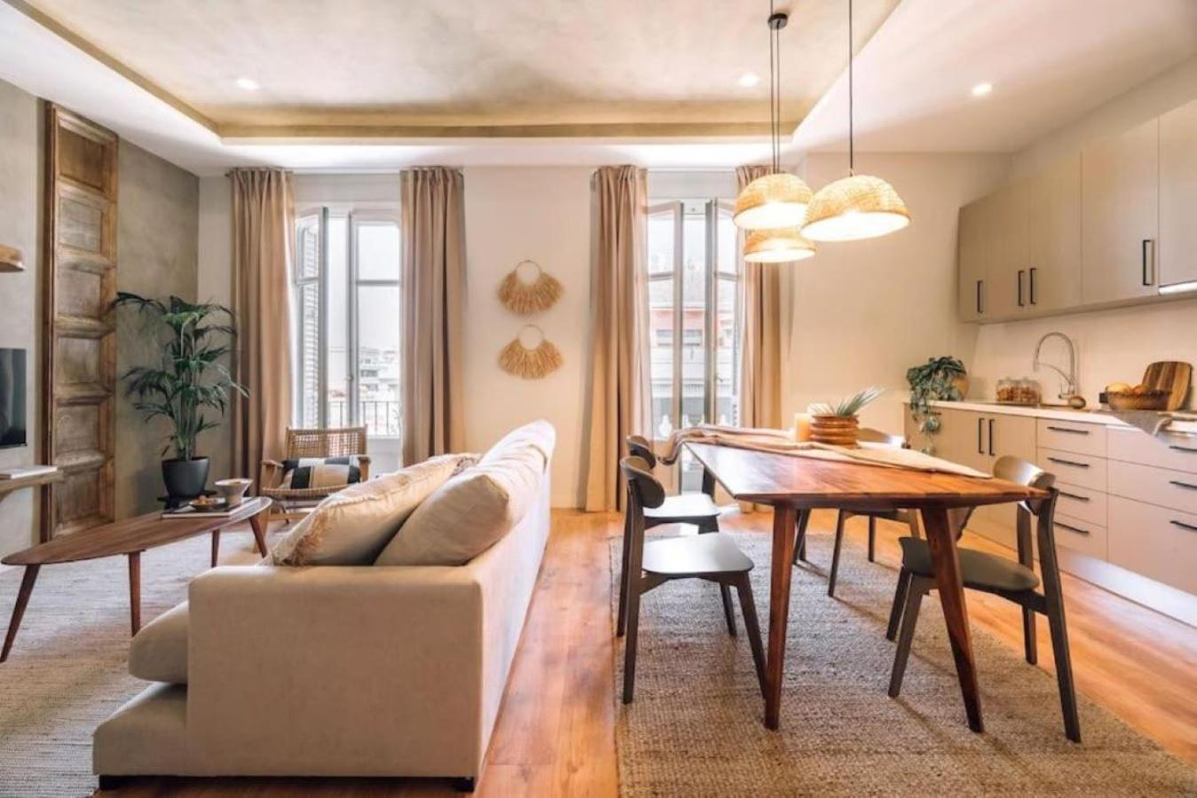 Salonga - 1 Bedroom And Balcony In Eixample Esquerra Barcelona Exterior photo